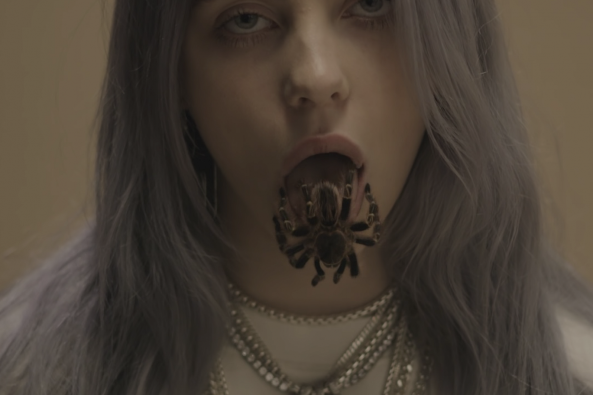 流行的未來,是個嘴巴爬出蜘蛛的女孩